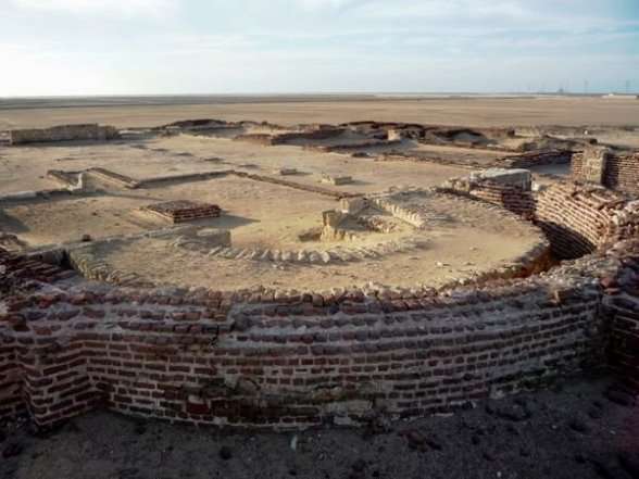 (Above and below) Ruins of the ancient city of Pelusium 1